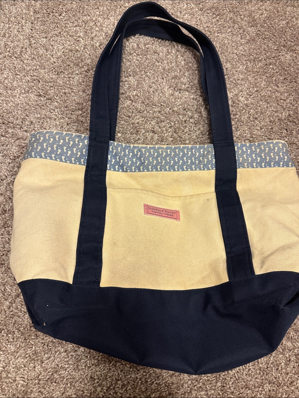 Vineyard vines tote in small blue footprint trim